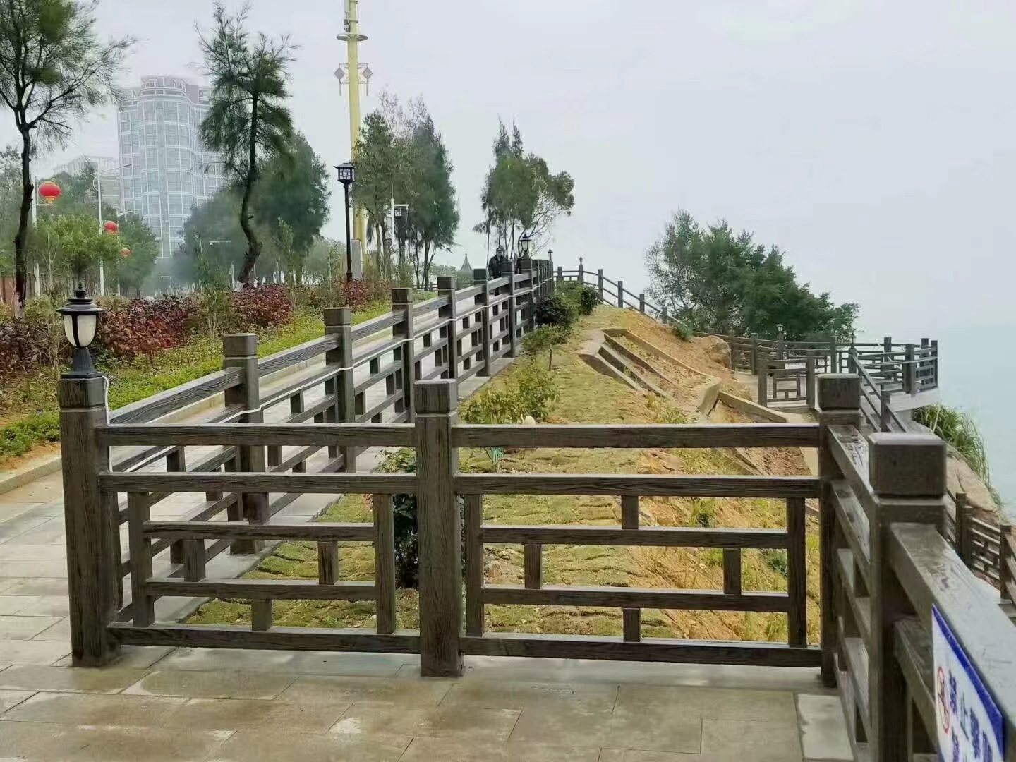 山東仿木護欄適應主要集中在哪些地方？